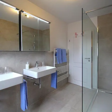 Apartment In Mit Grossem Balkon *